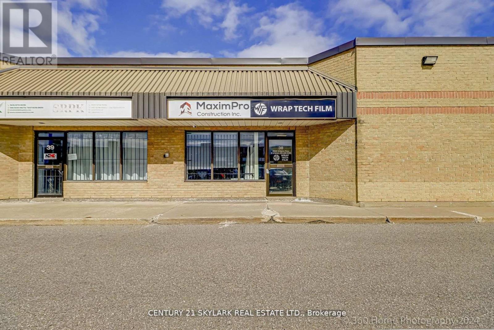 38 - 2500 Williams Parkway, Brampton, Ontario  L6S 5M9 - Photo 1 - W11822591