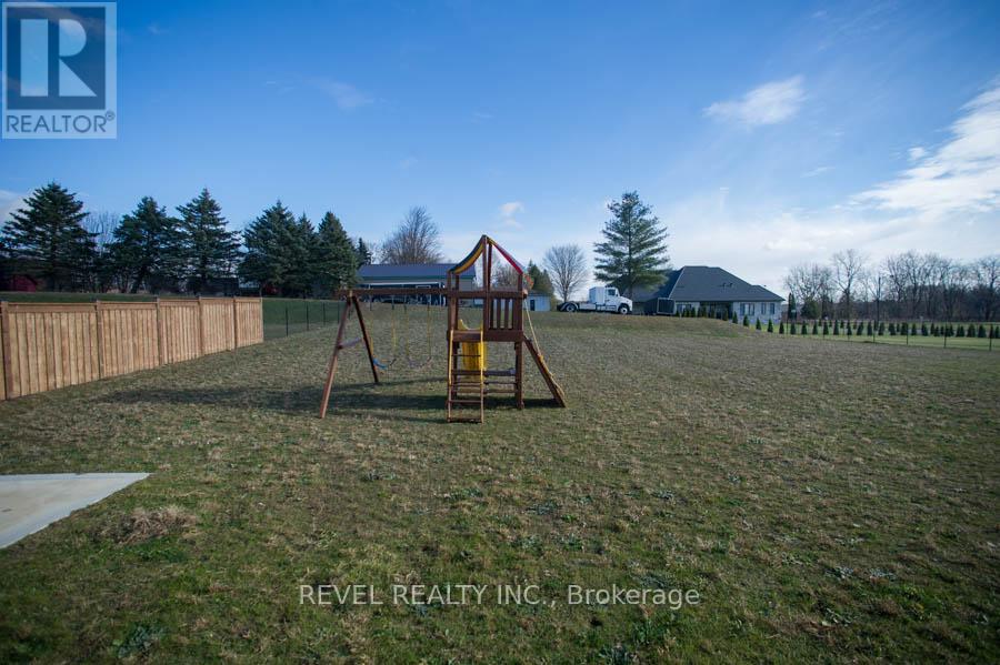 14 Bowen Place, Brant, Ontario  N0E 1L0 - Photo 32 - X11823251