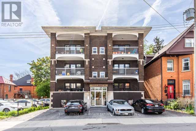 Property at 15 ONTARIO AVENUE image 2