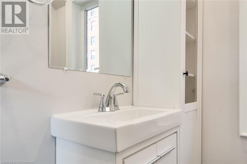 276 Sanford Avenue N Unit# 2, Hamilton, Ontario  L8L 6A1 - Photo 14 - 40682855