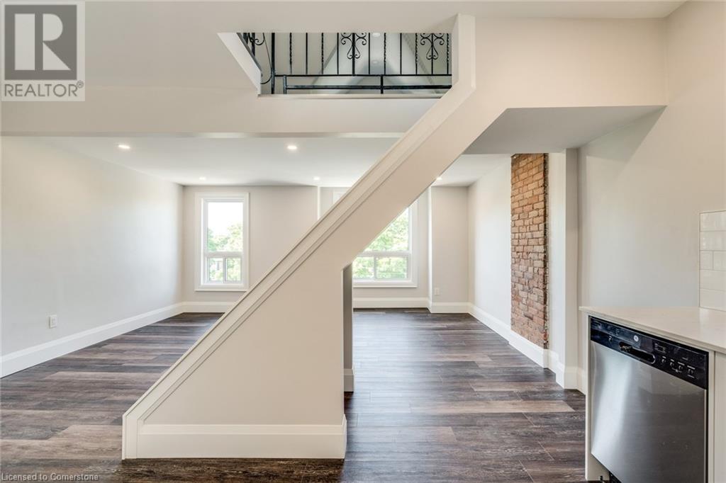 276 Sanford Avenue N Unit# 2, Hamilton, Ontario  L8L 6A1 - Photo 4 - 40682855