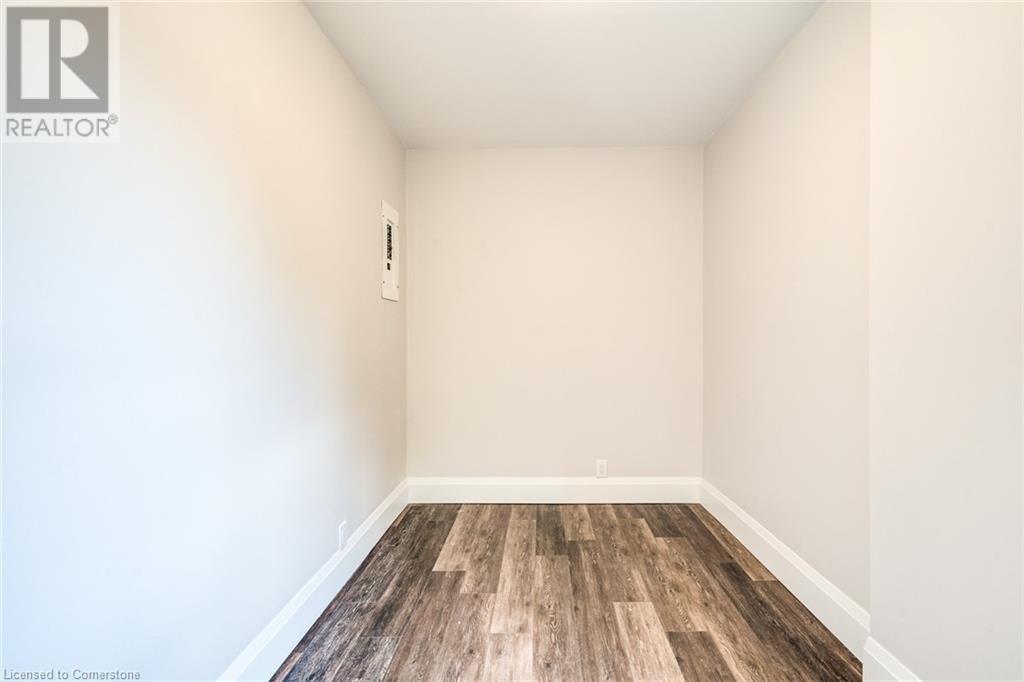 276 Sanford Avenue N Unit# 2, Hamilton, Ontario  L8L 6A1 - Photo 8 - 40682855