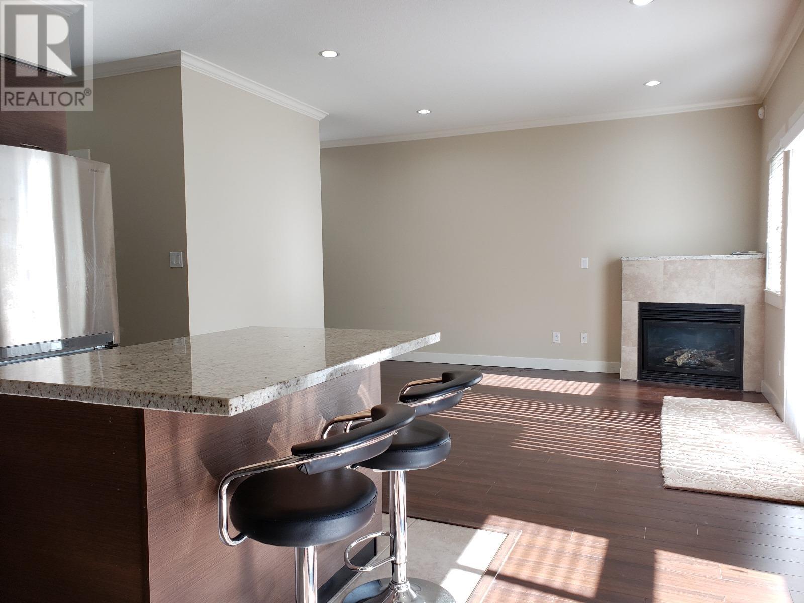 Listing Picture 4 of 22 : 14 5580 MONCTON STREET, Richmond / 烈治文 - 魯藝地產 Yvonne Lu Group - MLS Medallion Club Member