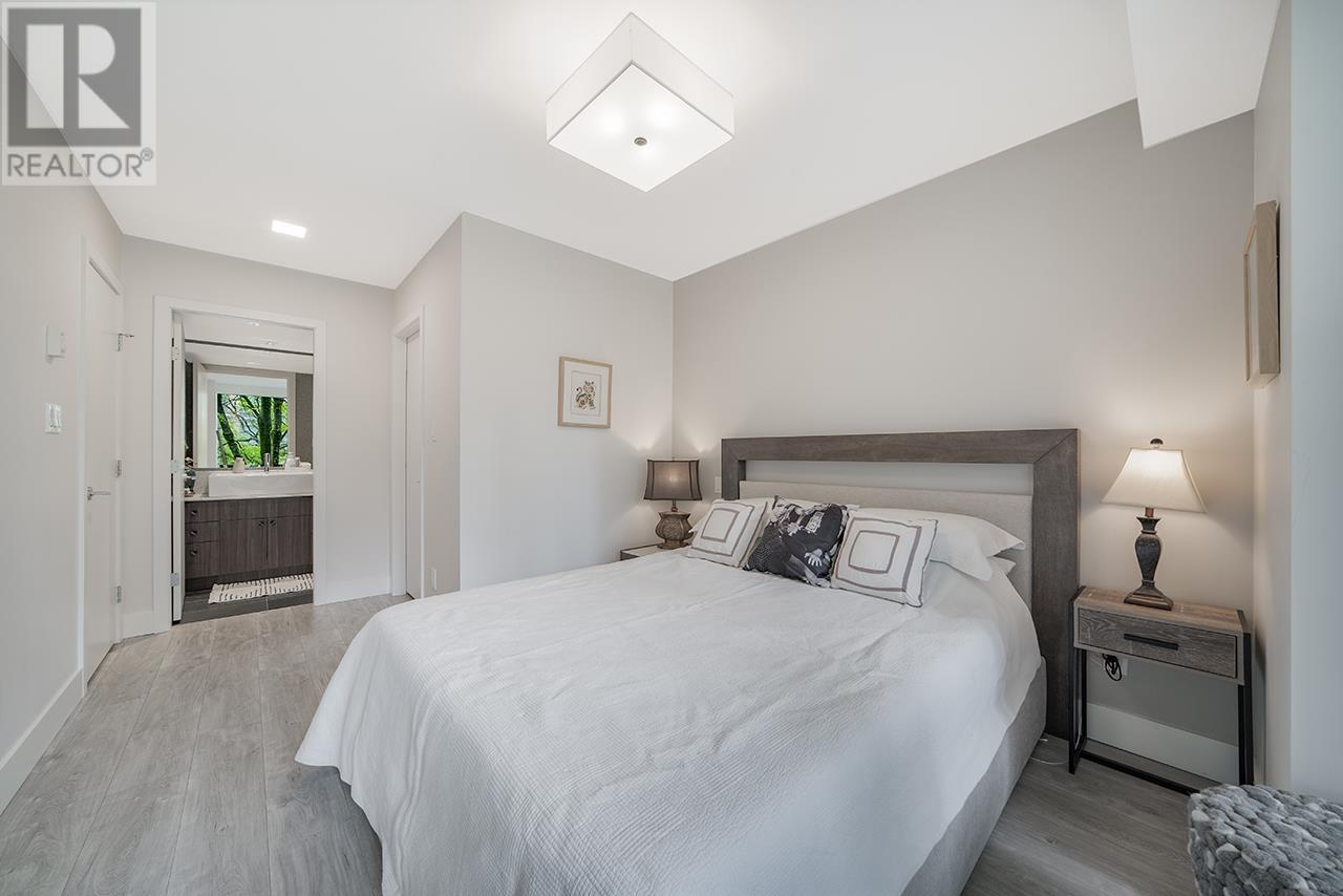 1683 W 8th Avenue, Vancouver, British Columbia  V6J 1T8 - Photo 16 - R2948076