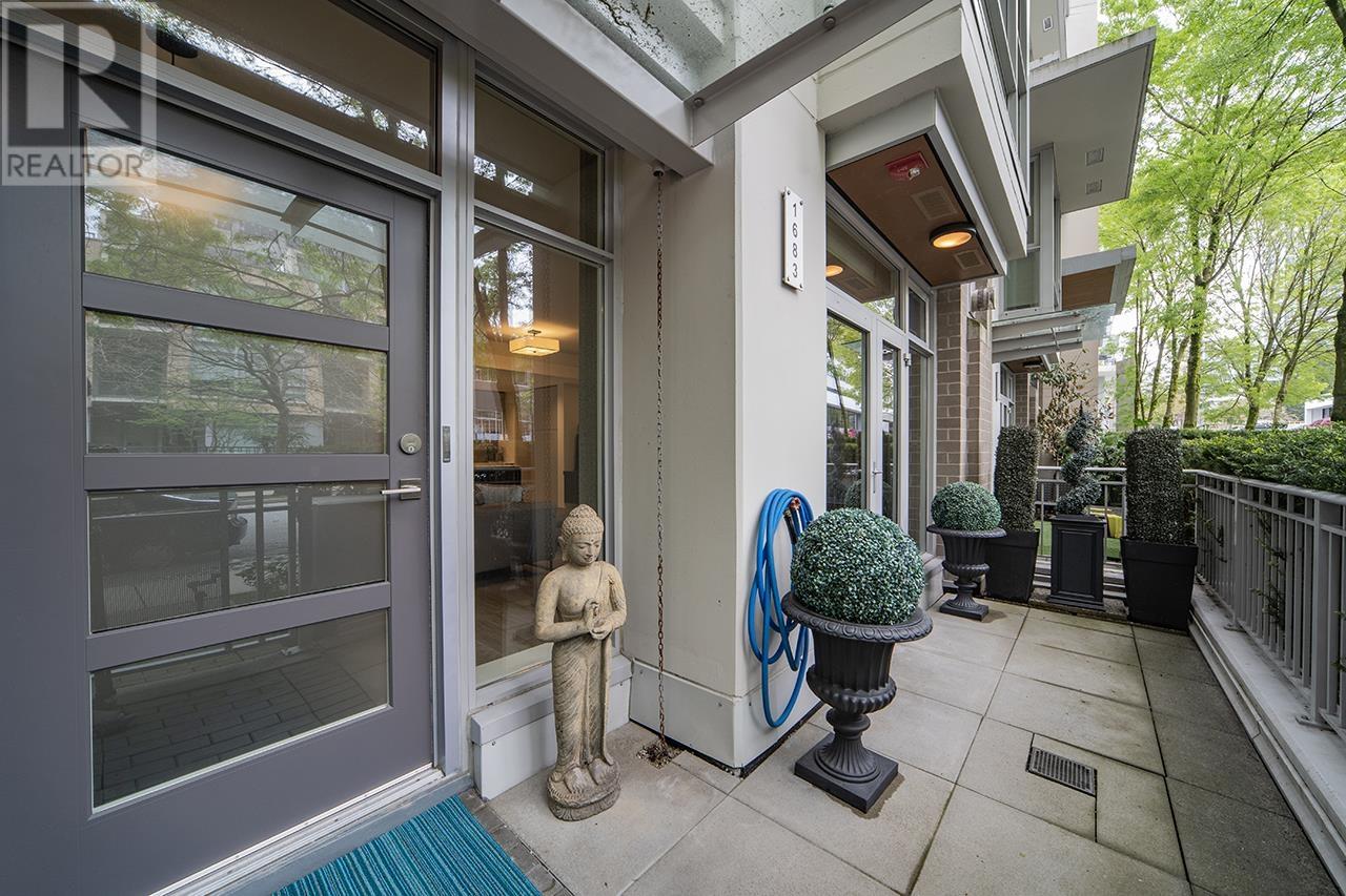 1683 W 8th Avenue, Vancouver, British Columbia  V6J 1T8 - Photo 2 - R2948076