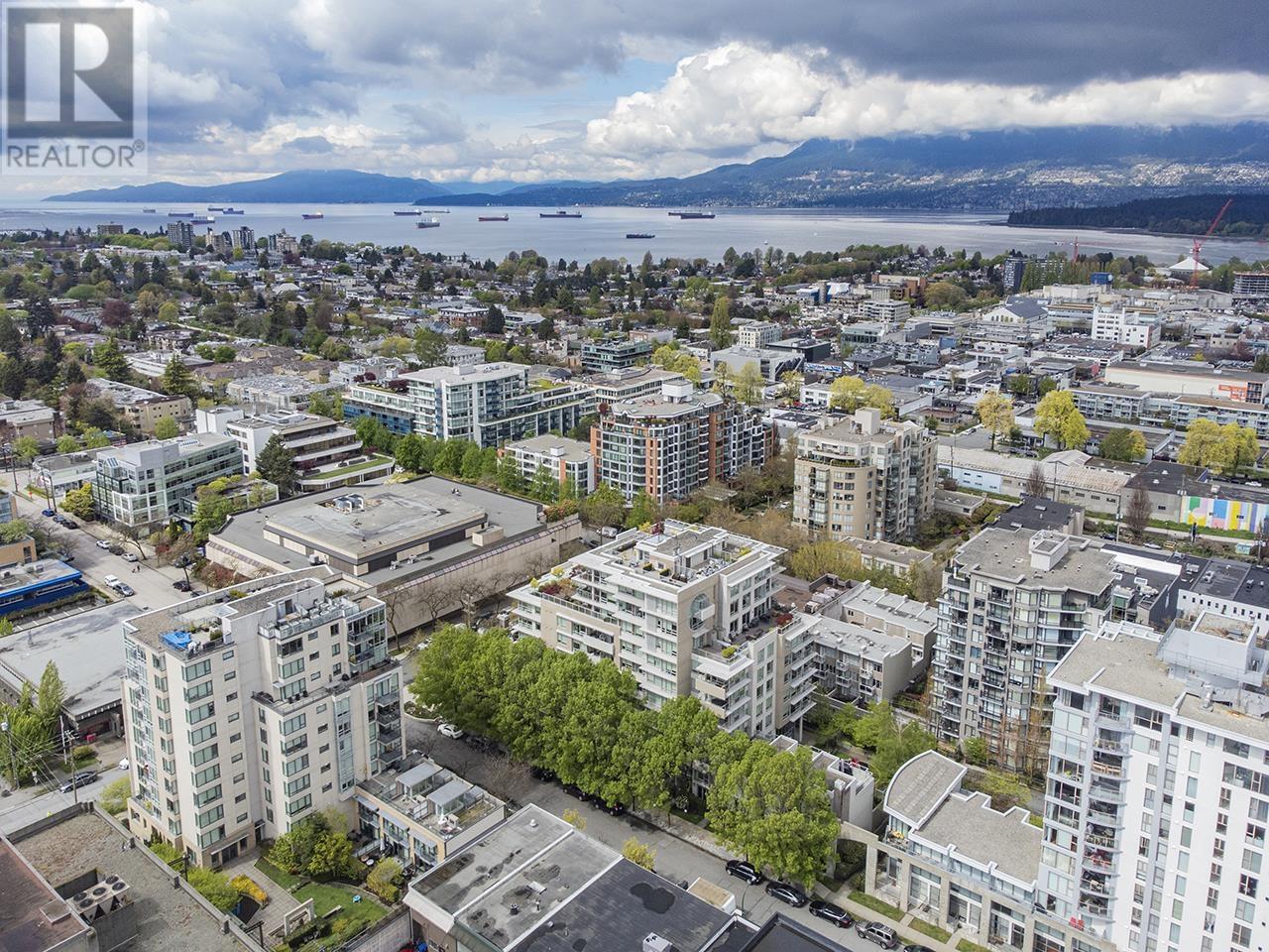 1683 W 8th Avenue, Vancouver, British Columbia  V6J 1T8 - Photo 34 - R2948076