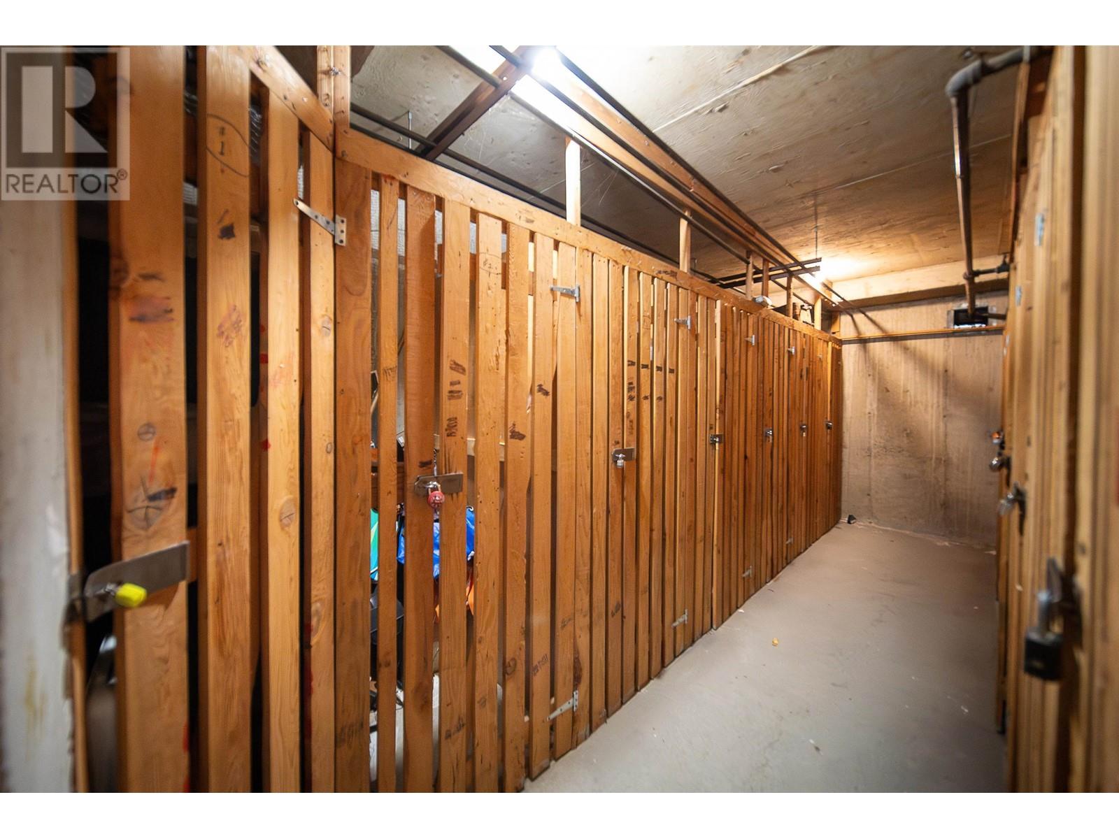 Listing Picture 20 of 22 : 109 5340 HASTINGS STREET, Burnaby / 本拿比 - 魯藝地產 Yvonne Lu Group - MLS Medallion Club Member