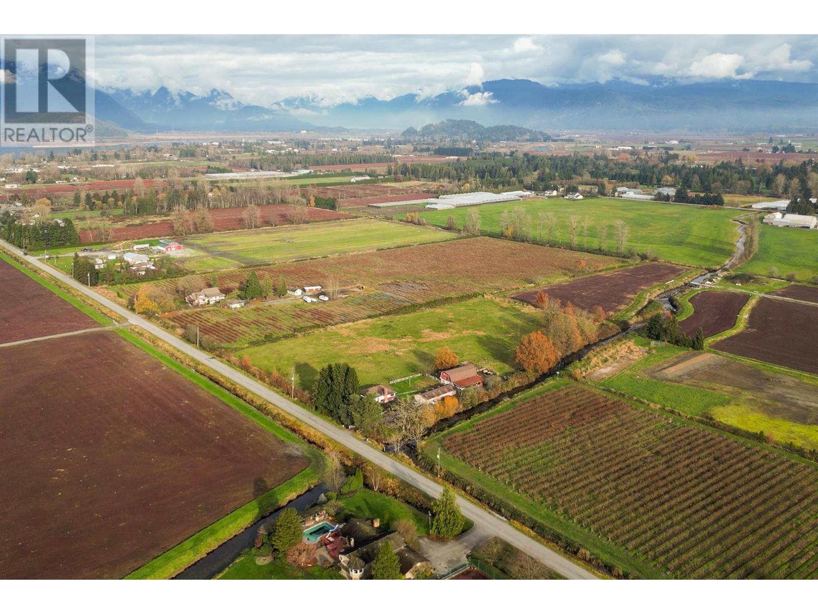 13448 Reichenbach Road, Pitt Meadows, British Columbia  V3Y 1Z1 - Photo 33 - R2948067