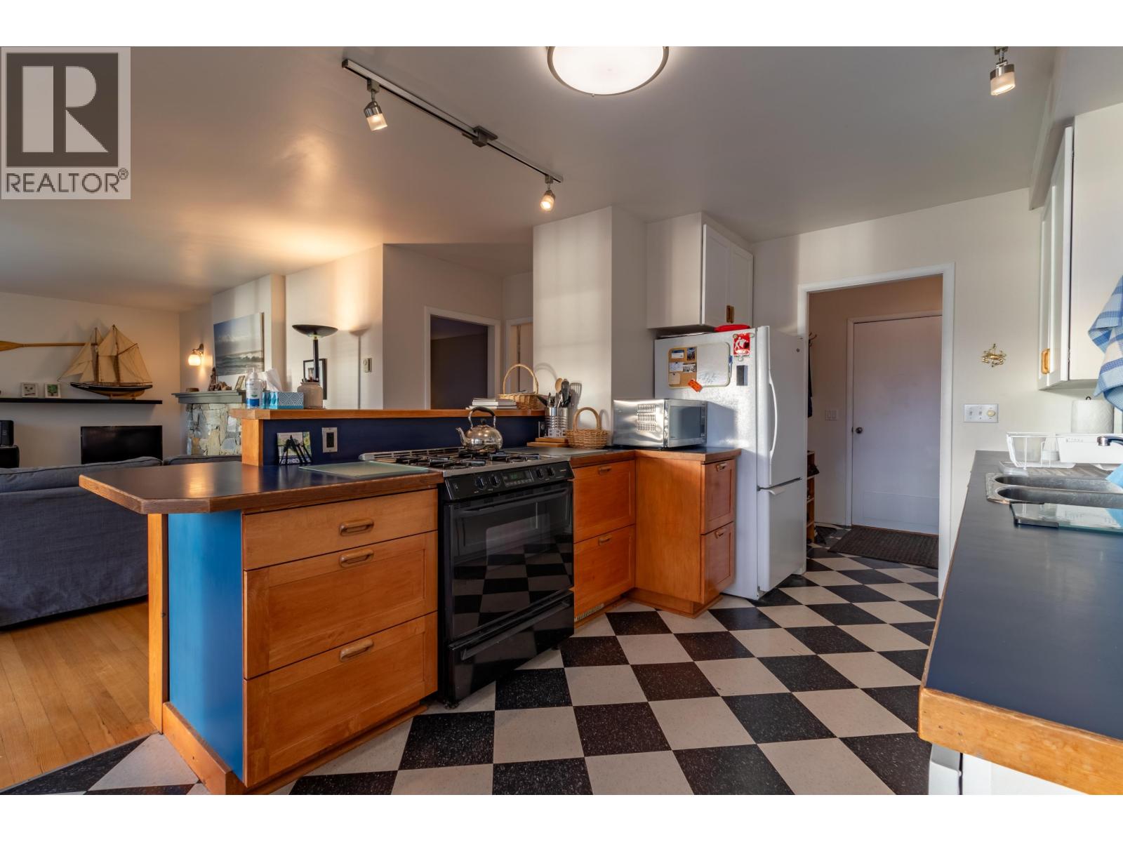 73 Madrona Road, Galiano Island, British Columbia  V0N 1P0 - Photo 23 - R2948068