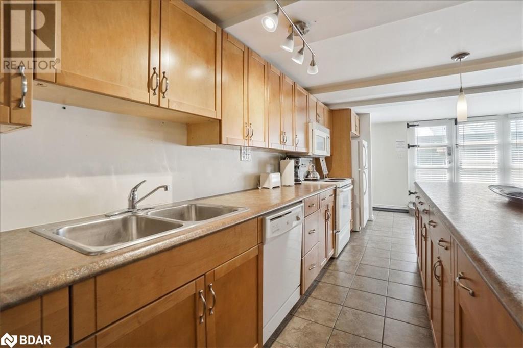 15 Parkside Drive Unit# 4, Barrie, Ontario  L4N 1W7 - Photo 3 - 40611854