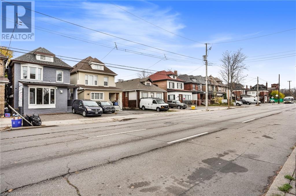 968 Main Street E, Hamilton, Ontario  L8M 1M8 - Photo 3 - 40679598