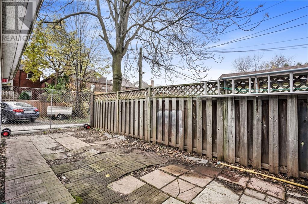 968 Main Street E, Hamilton, Ontario  L8M 1M8 - Photo 30 - 40679598