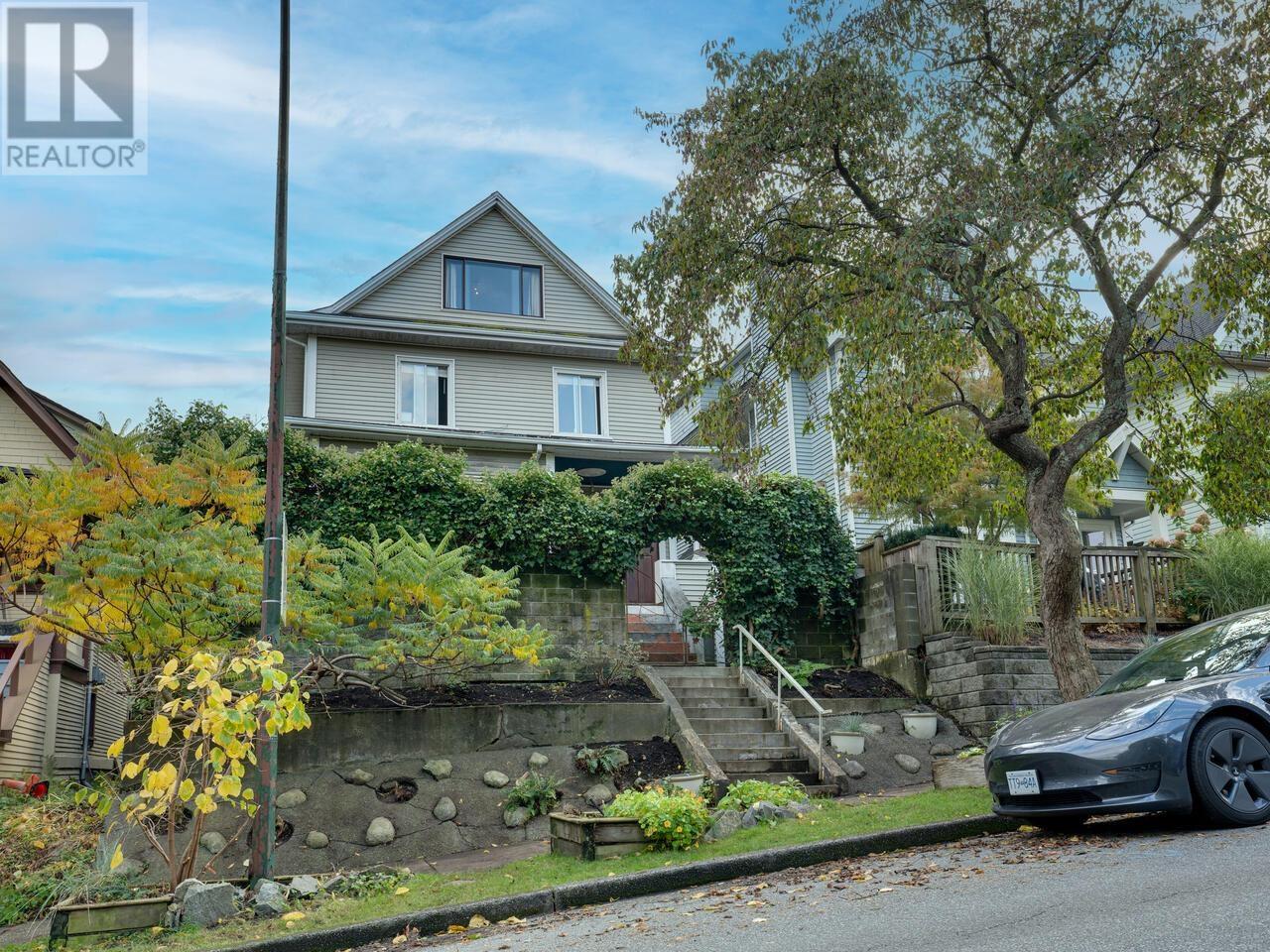 830 E 14TH AVENUE, vancouver, British Columbia