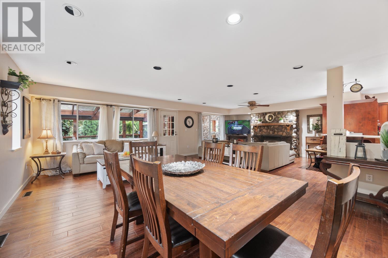 22186 124 Avenue, Maple Ridge, British Columbia  V2X 4J3 - Photo 5 - R2943859