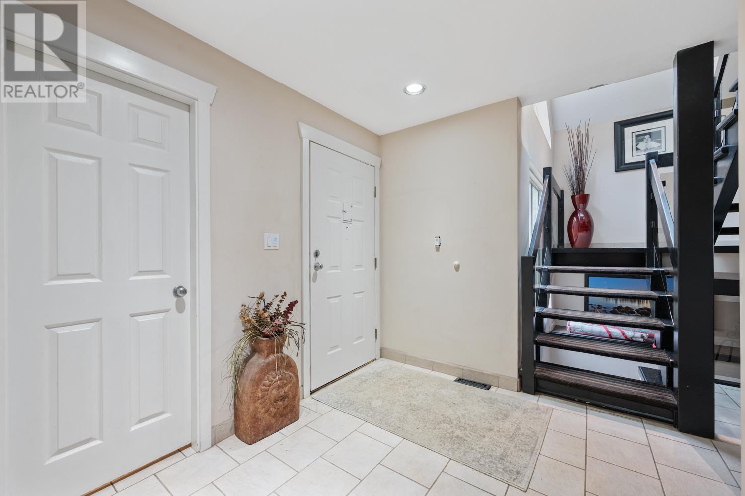 22186 124 Avenue, Maple Ridge, British Columbia  V2X 4J3 - Photo 12 - R2943859