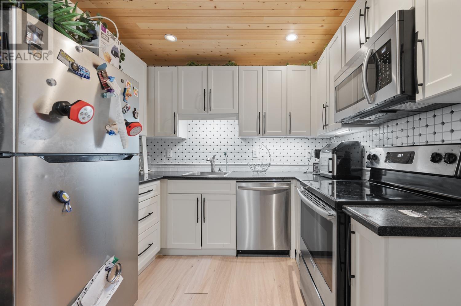 22186 124 Avenue, Maple Ridge, British Columbia  V2X 4J3 - Photo 21 - R2943859