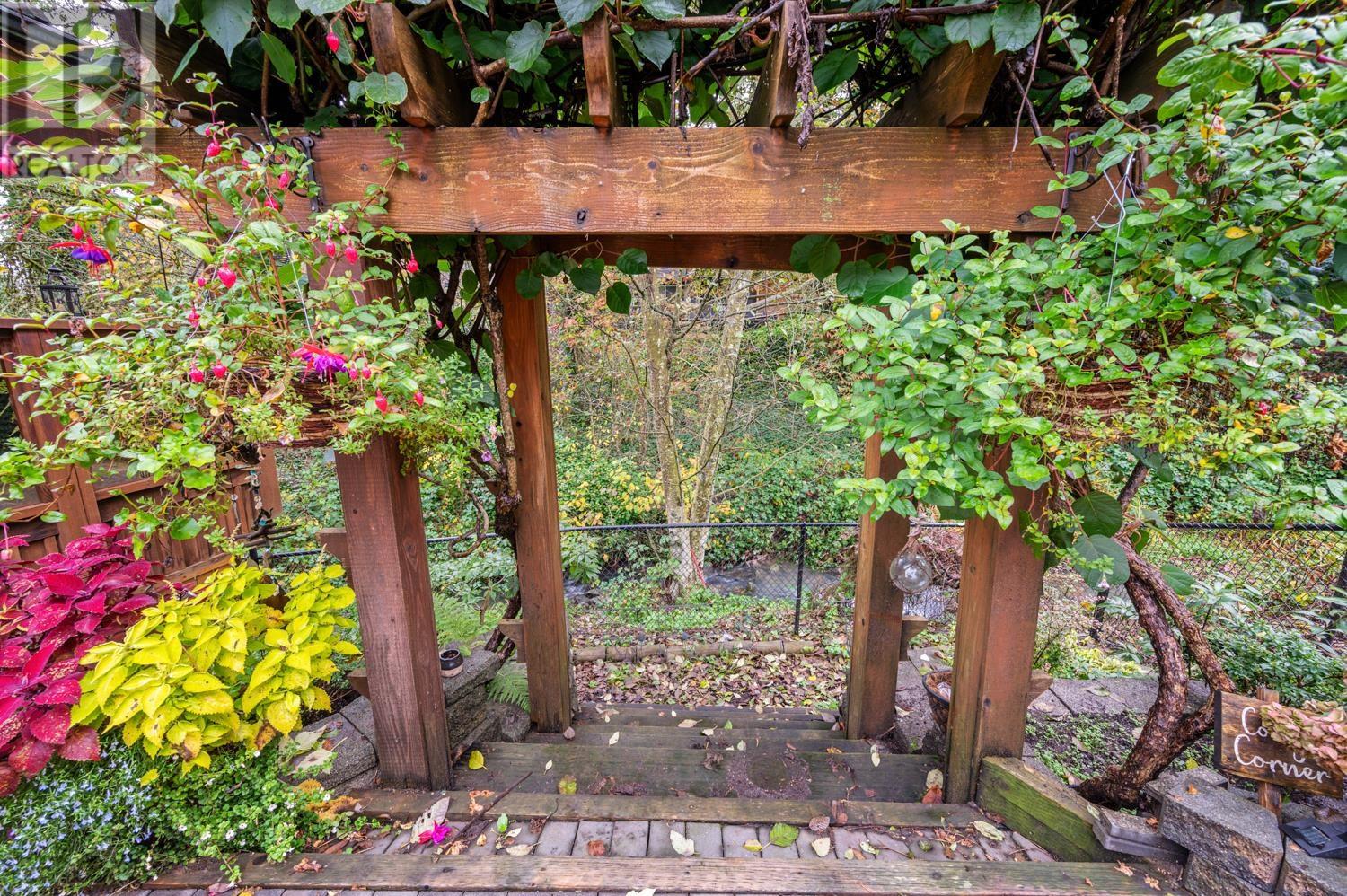 22186 124 Avenue, Maple Ridge, British Columbia  V2X 4J3 - Photo 27 - R2943859