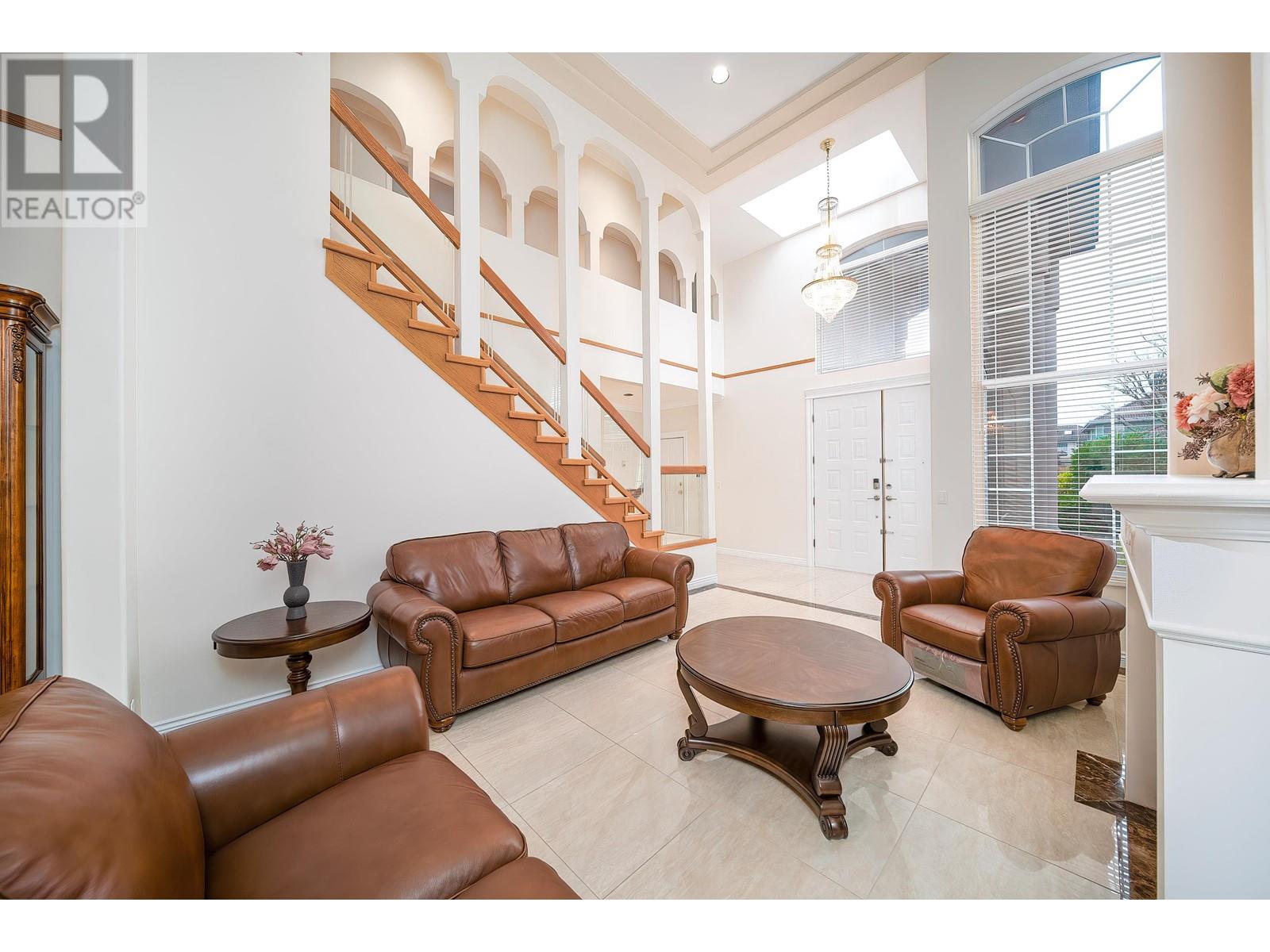 Listing Picture 11 of 40 : 4560 WYNE CRESCENT, Richmond / 烈治文 - 魯藝地產 Yvonne Lu Group - MLS Medallion Club Member