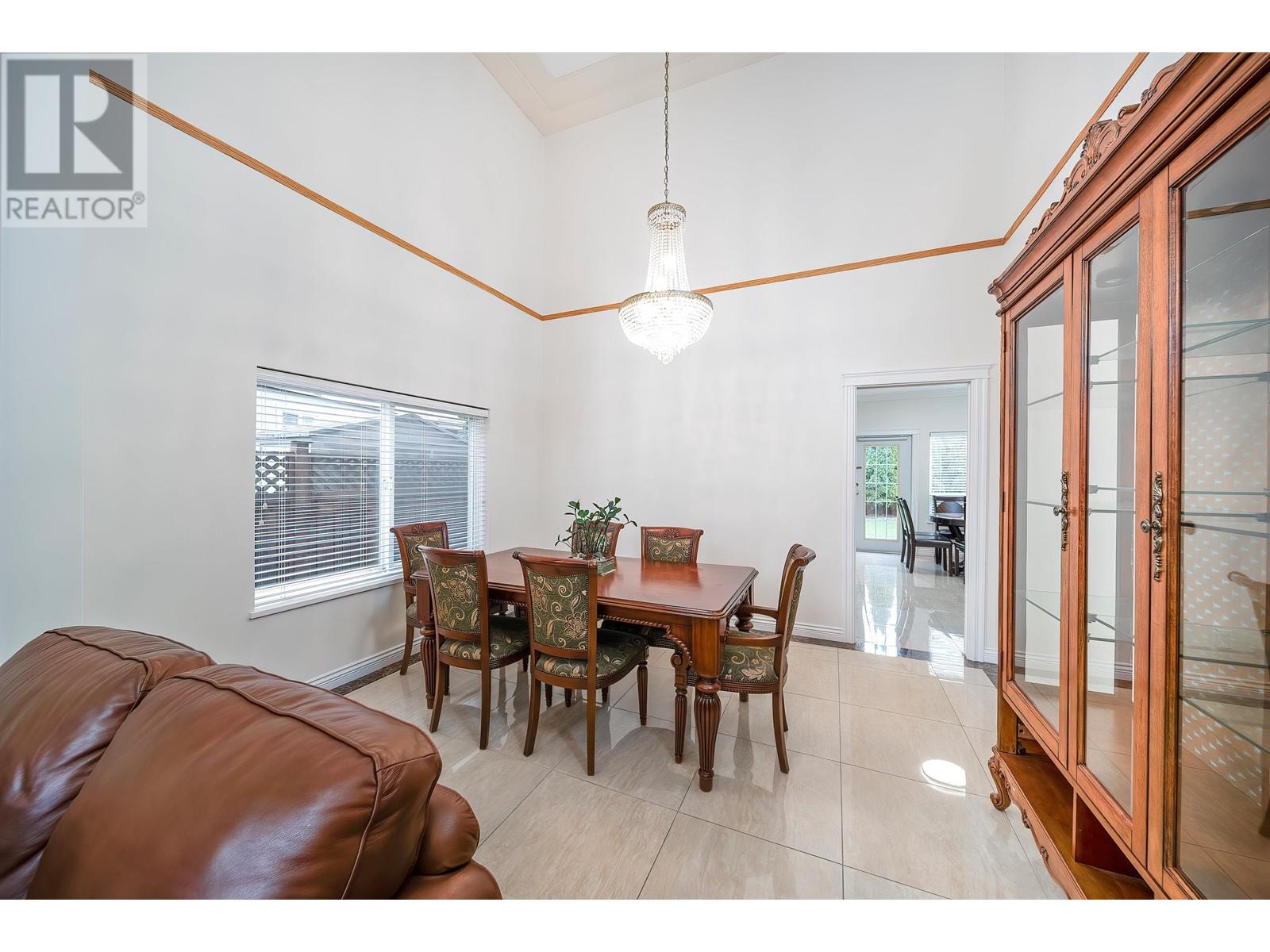 Listing Picture 13 of 40 : 4560 WYNE CRESCENT, Richmond / 烈治文 - 魯藝地產 Yvonne Lu Group - MLS Medallion Club Member