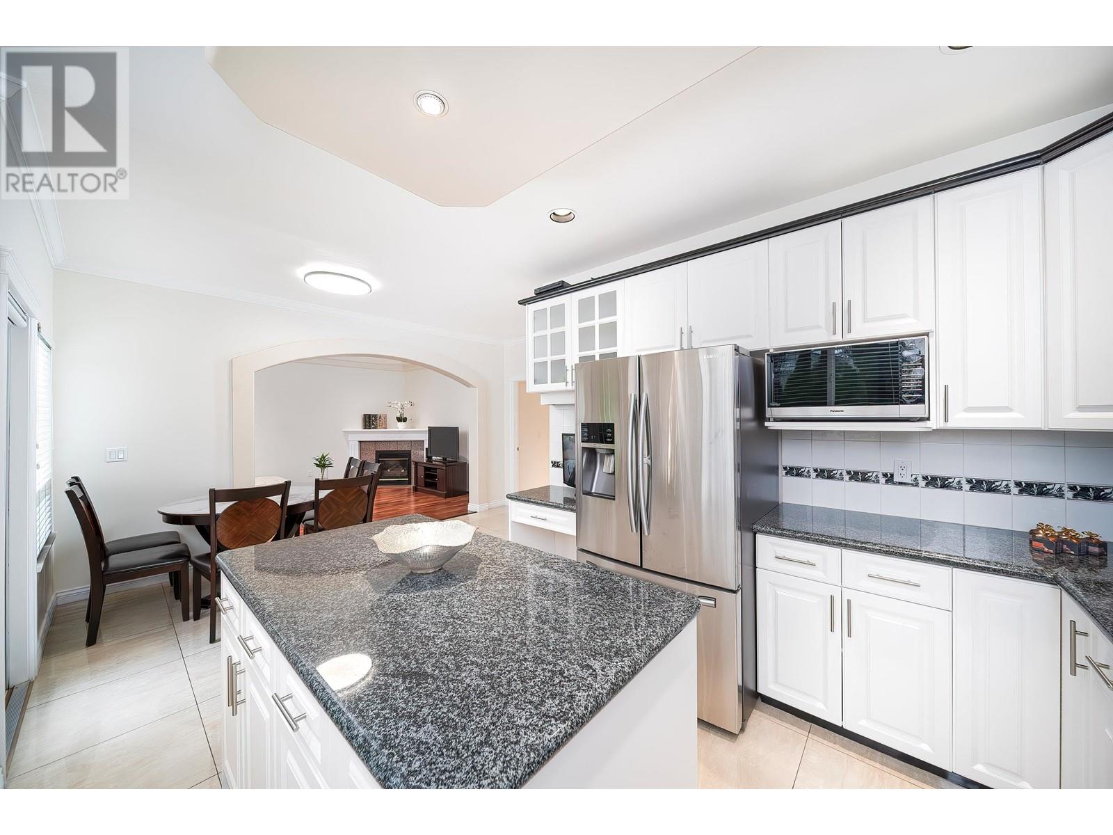 Listing Picture 25 of 40 : 4560 WYNE CRESCENT, Richmond / 烈治文 - 魯藝地產 Yvonne Lu Group - MLS Medallion Club Member