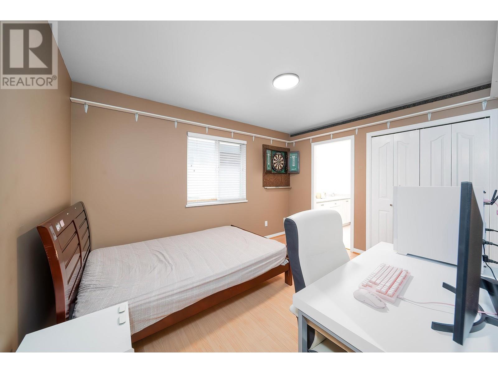 Listing Picture 36 of 40 : 4560 WYNE CRESCENT, Richmond / 烈治文 - 魯藝地產 Yvonne Lu Group - MLS Medallion Club Member