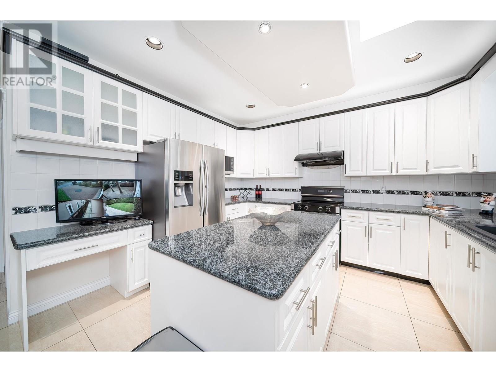 Listing Picture 21 of 40 : 4560 WYNE CRESCENT, Richmond / 烈治文 - 魯藝地產 Yvonne Lu Group - MLS Medallion Club Member