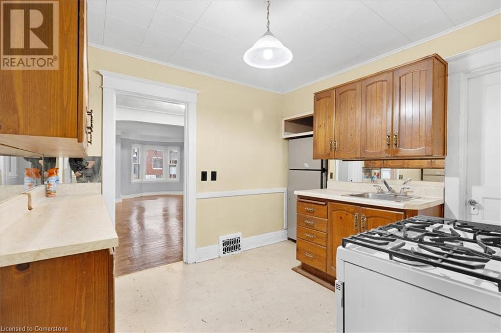 105 Edgemont Street N, Hamilton, Ontario  L8H 4C9 - Photo 15 - 40682884