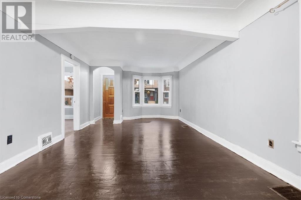 105 Edgemont Street N, Hamilton, Ontario  L8H 4C9 - Photo 4 - 40682884