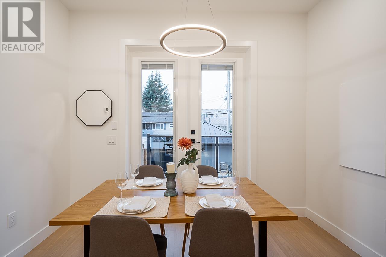 Listing Picture 11 of 37 : 2331 E 49TH AVENUE, Vancouver / 溫哥華 - 魯藝地產 Yvonne Lu Group - MLS Medallion Club Member