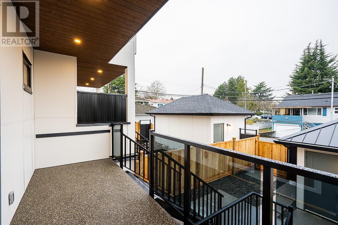 Listing Picture 28 of 37 : 2331 E 49TH AVENUE, Vancouver / 溫哥華 - 魯藝地產 Yvonne Lu Group - MLS Medallion Club Member