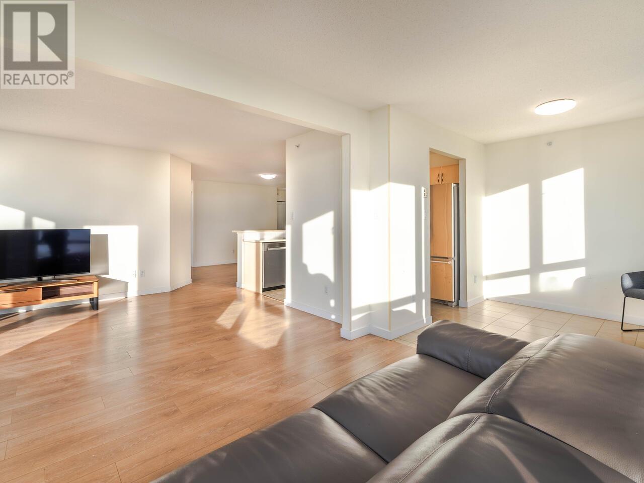 1303 6659 Southoaks Crescent, Burnaby, British Columbia  V5E 4M9 - Photo 6 - R2948219