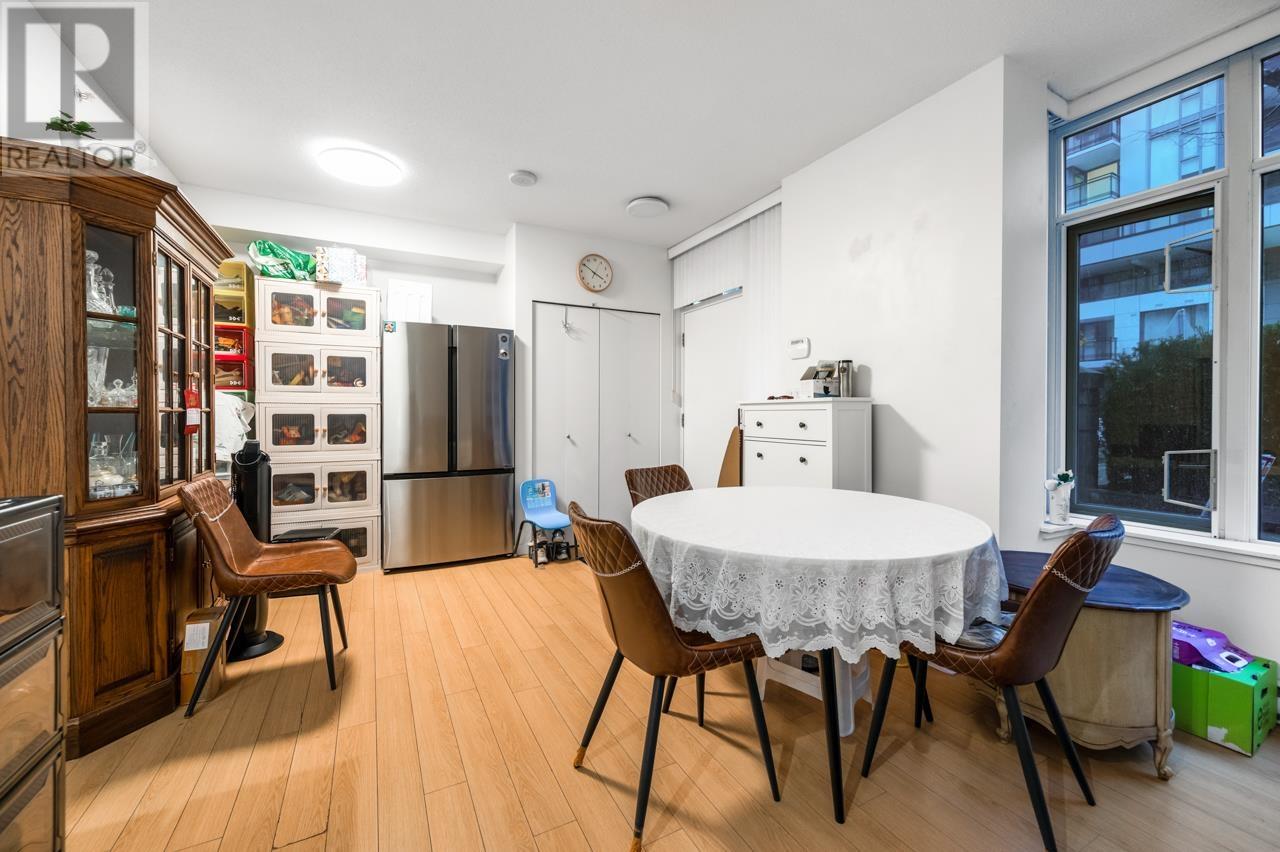 Listing Picture 6 of 12 : 1 3111 CORVETTE WAY WAY, Richmond / 烈治文 - 魯藝地產 Yvonne Lu Group - MLS Medallion Club Member