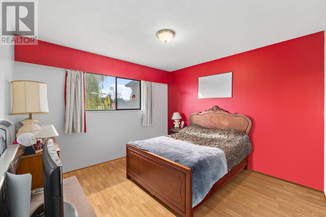 Listing Picture 16 of 36 : 10840 ASHCROFT AVENUE, Richmond / 烈治文 - 魯藝地產 Yvonne Lu Group - MLS Medallion Club Member