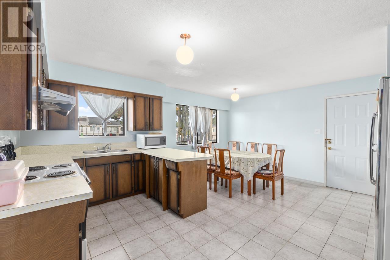 Listing Picture 7 of 36 : 10840 ASHCROFT AVENUE, Richmond / 烈治文 - 魯藝地產 Yvonne Lu Group - MLS Medallion Club Member