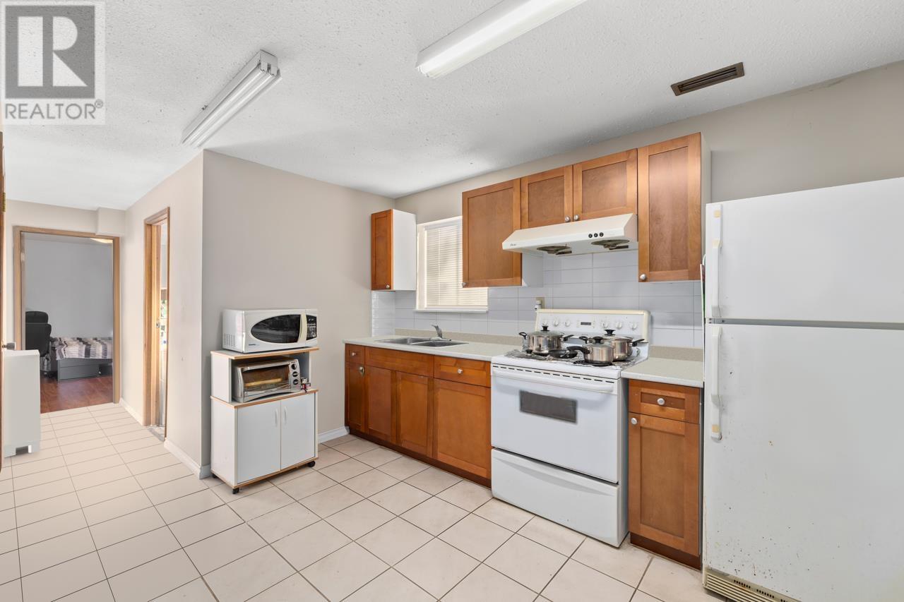 Listing Picture 22 of 36 : 10840 ASHCROFT AVENUE, Richmond / 烈治文 - 魯藝地產 Yvonne Lu Group - MLS Medallion Club Member