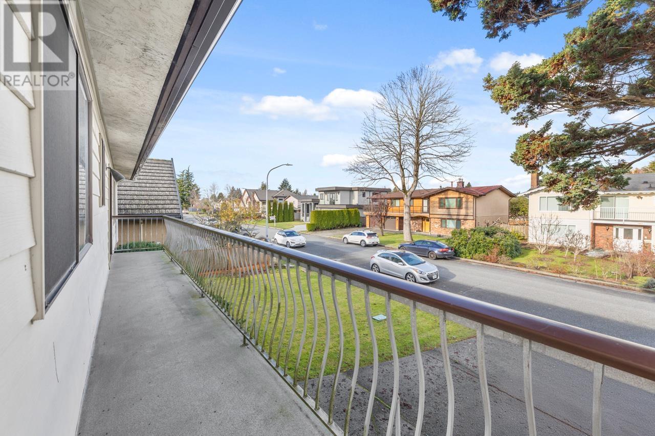 Listing Picture 11 of 36 : 10840 ASHCROFT AVENUE, Richmond / 烈治文 - 魯藝地產 Yvonne Lu Group - MLS Medallion Club Member