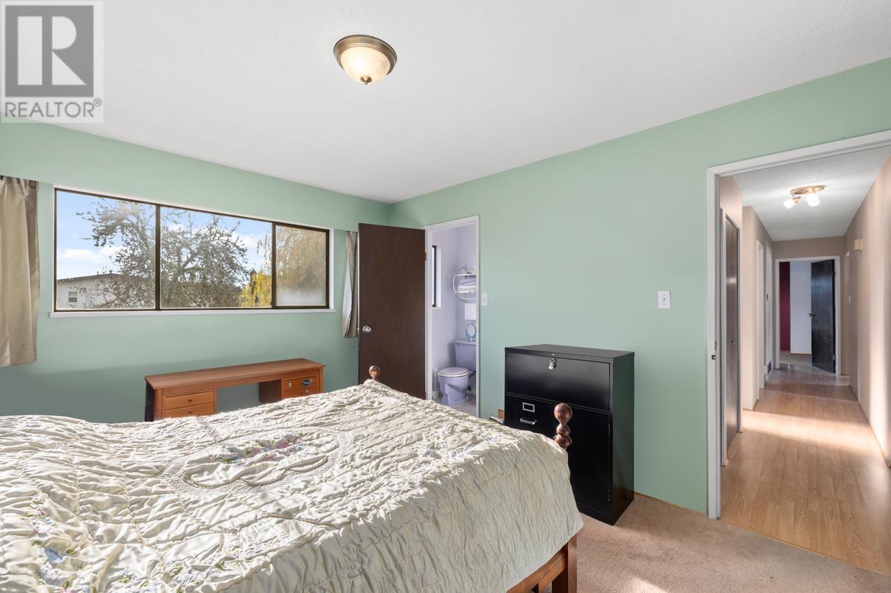Listing Picture 14 of 36 : 10840 ASHCROFT AVENUE, Richmond / 烈治文 - 魯藝地產 Yvonne Lu Group - MLS Medallion Club Member