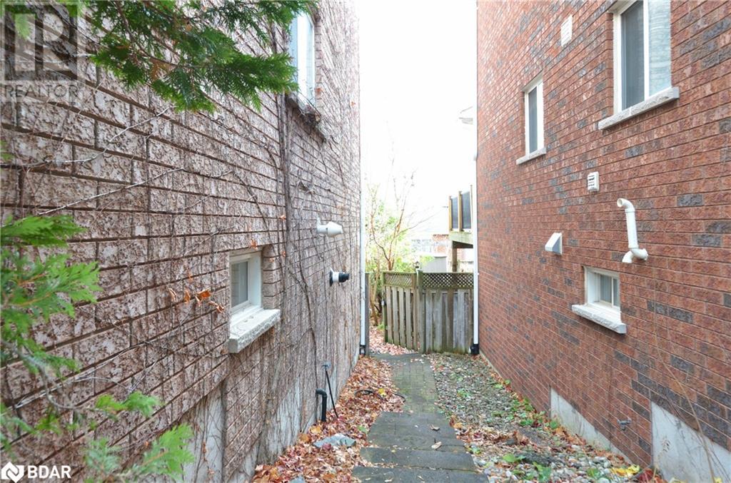 9 Brown Wood Drive Unit# Lower, Barrie, Ontario  L4M 6N4 - Photo 2 - 40682939