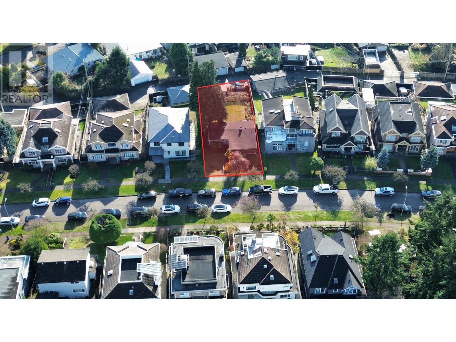 Listing Picture 6 of 15 : 2354 BURQUITLAM DRIVE, Vancouver / 溫哥華 - 魯藝地產 Yvonne Lu Group - MLS Medallion Club Member