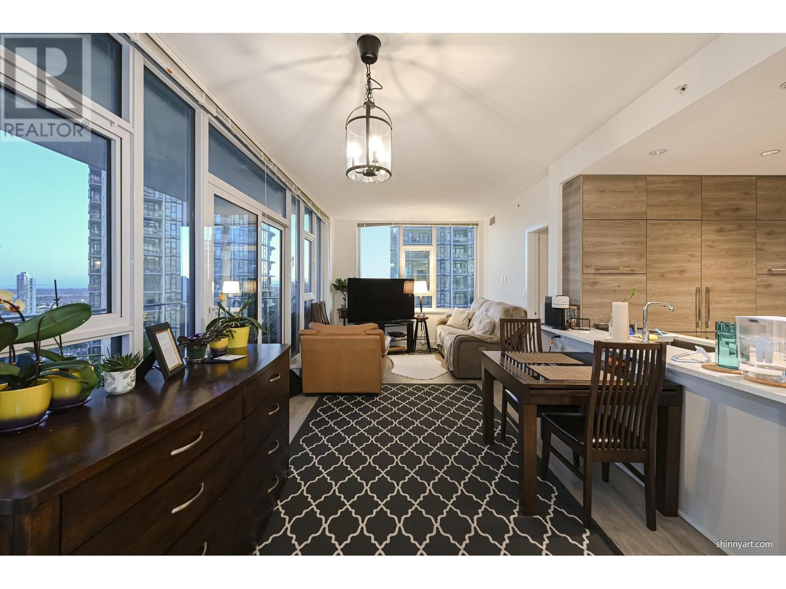 Listing Picture 12 of 27 : 1910 7303 NOBLE LANE, Burnaby / 本拿比 - 魯藝地產 Yvonne Lu Group - MLS Medallion Club Member