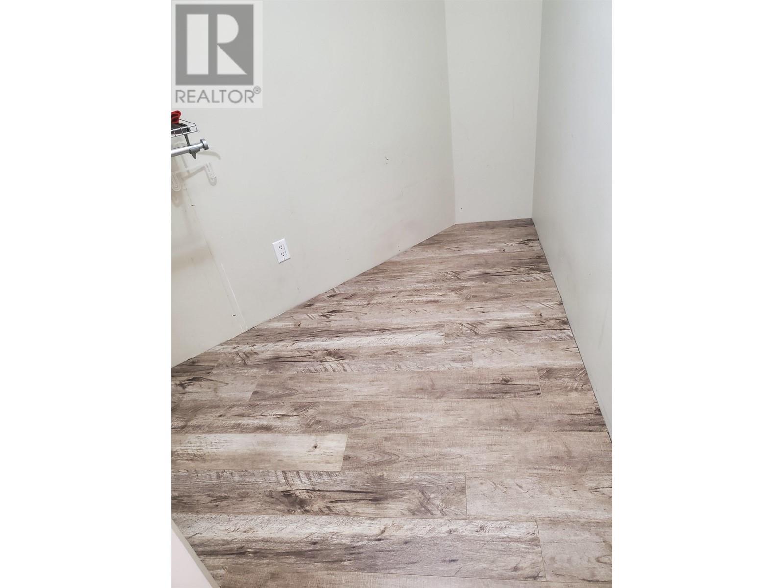 Listing Picture 9 of 19 : 710 1189 HOWE STREET, Vancouver / 溫哥華 - 魯藝地產 Yvonne Lu Group - MLS Medallion Club Member