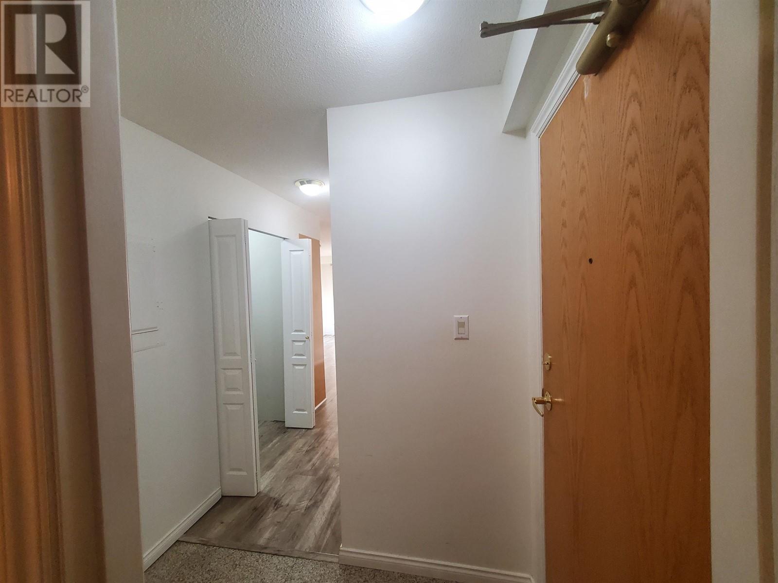 Listing Picture 15 of 19 : 710 1189 HOWE STREET, Vancouver / 溫哥華 - 魯藝地產 Yvonne Lu Group - MLS Medallion Club Member