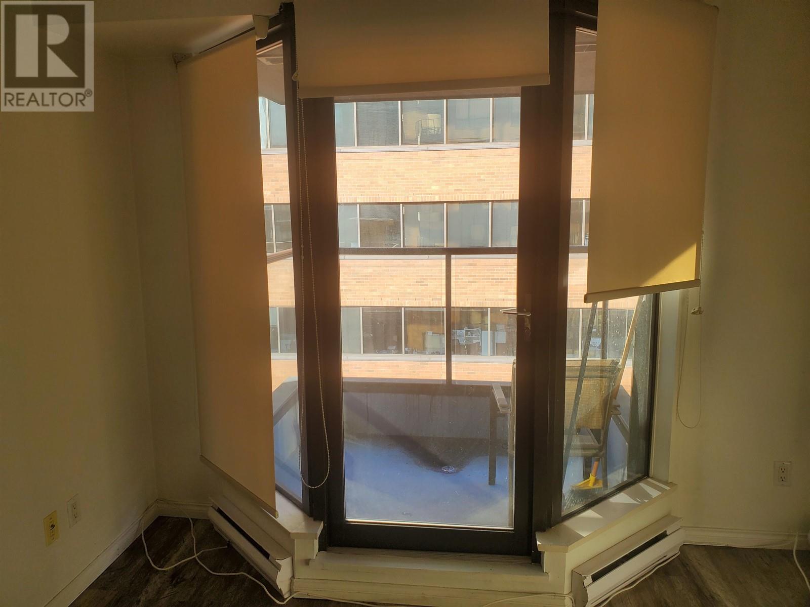 Listing Picture 7 of 19 : 710 1189 HOWE STREET, Vancouver / 溫哥華 - 魯藝地產 Yvonne Lu Group - MLS Medallion Club Member