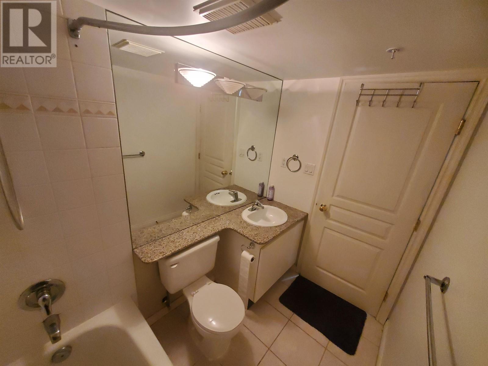 Listing Picture 18 of 19 : 710 1189 HOWE STREET, Vancouver / 溫哥華 - 魯藝地產 Yvonne Lu Group - MLS Medallion Club Member