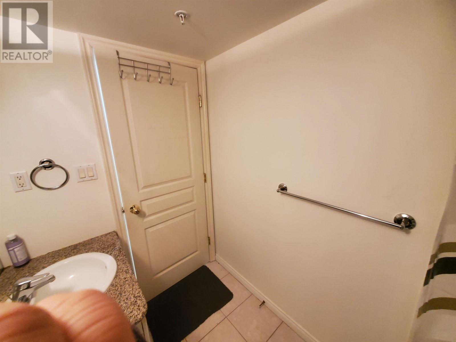 Listing Picture 17 of 19 : 710 1189 HOWE STREET, Vancouver / 溫哥華 - 魯藝地產 Yvonne Lu Group - MLS Medallion Club Member