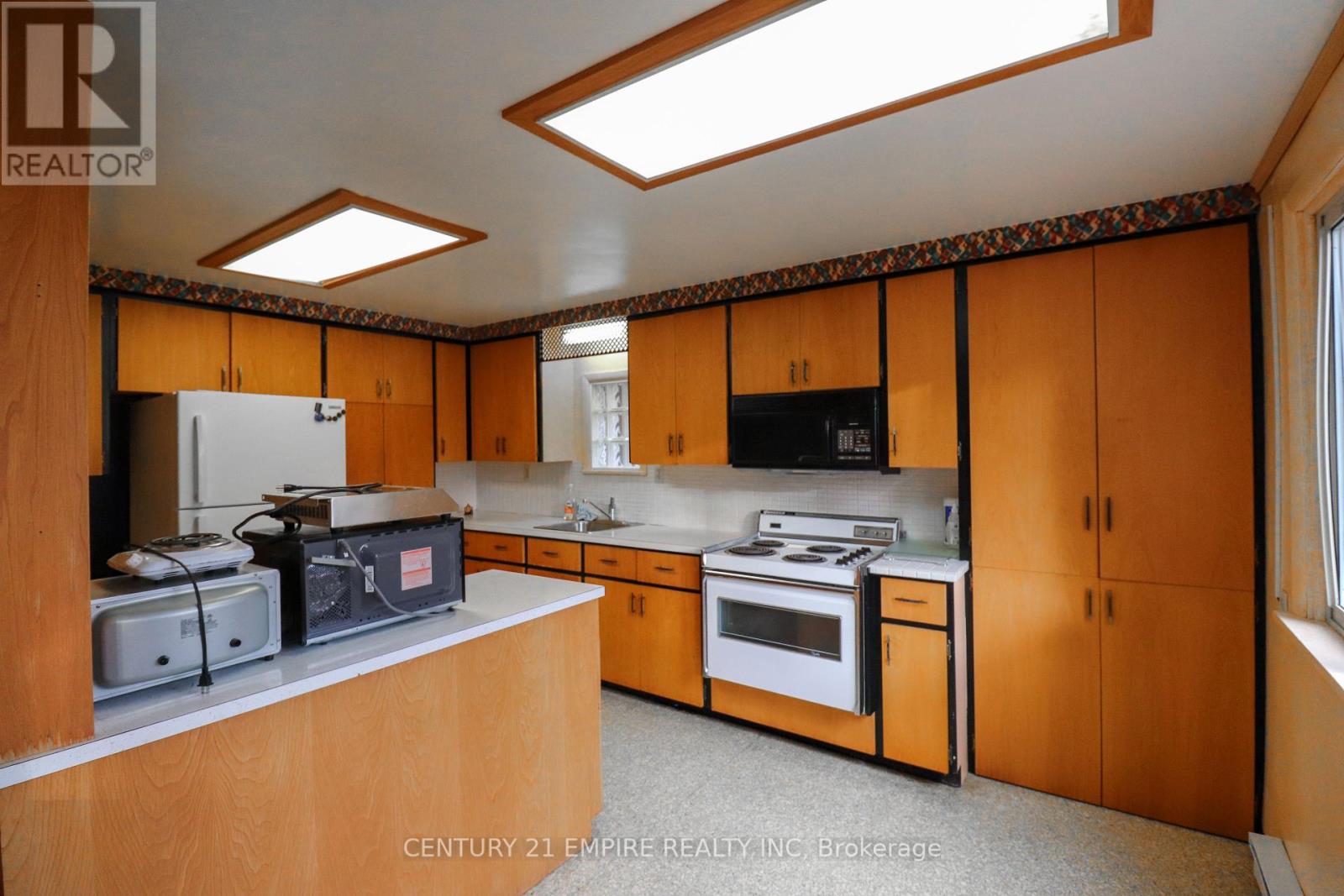 Property at 37 CHURCH STREET image 5