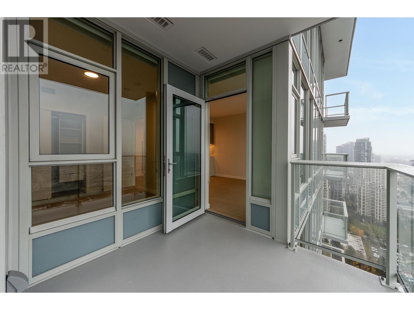 Listing Picture 15 of 25 : 3901 4168 LOUGHEED HIGHWAY HIGHWAY, Burnaby / 本拿比 - 魯藝地產 Yvonne Lu Group - MLS Medallion Club Member