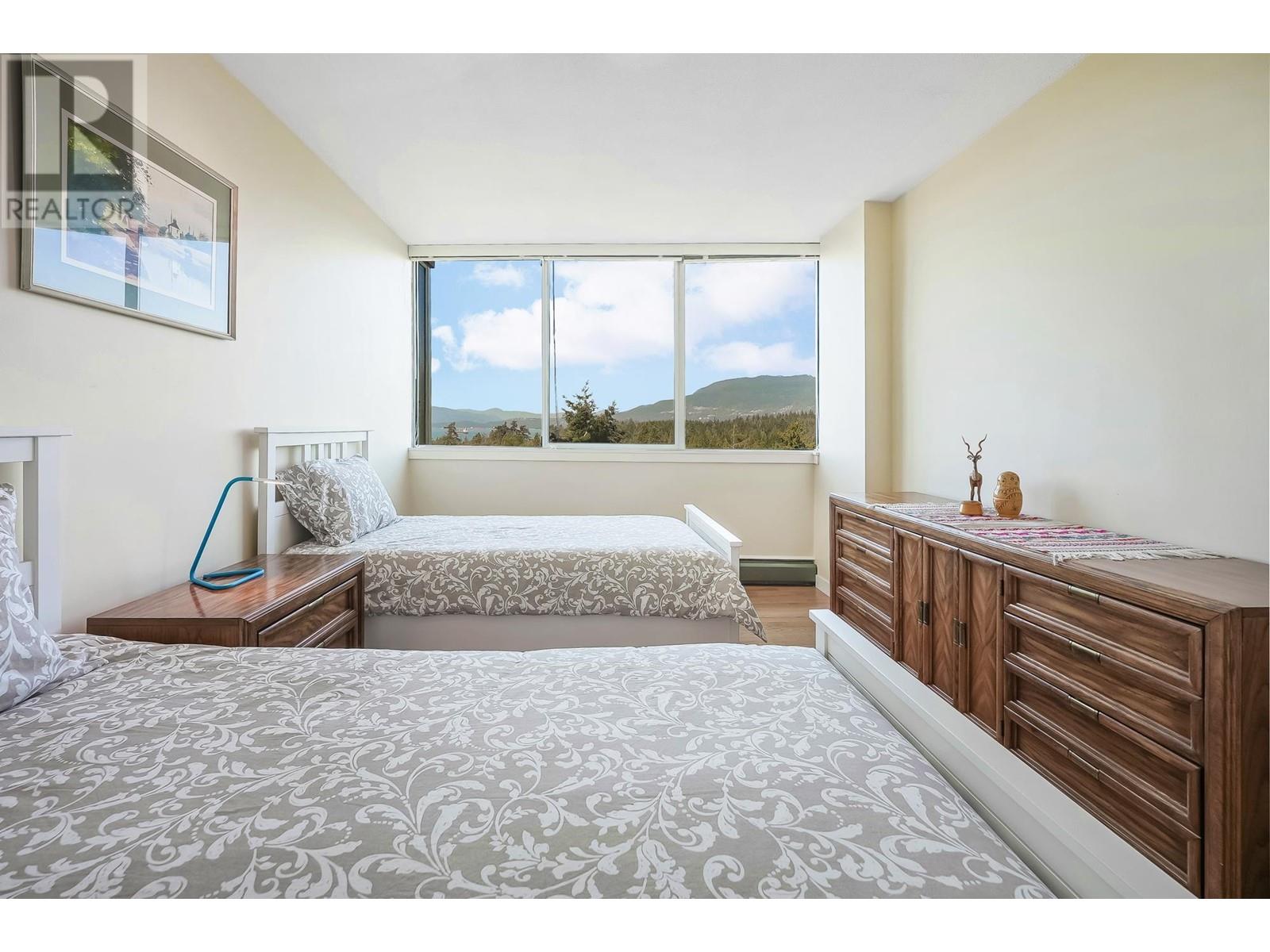 Listing Picture 18 of 35 : 1605 2055 PENDRELL STREET, Vancouver / 溫哥華 - 魯藝地產 Yvonne Lu Group - MLS Medallion Club Member