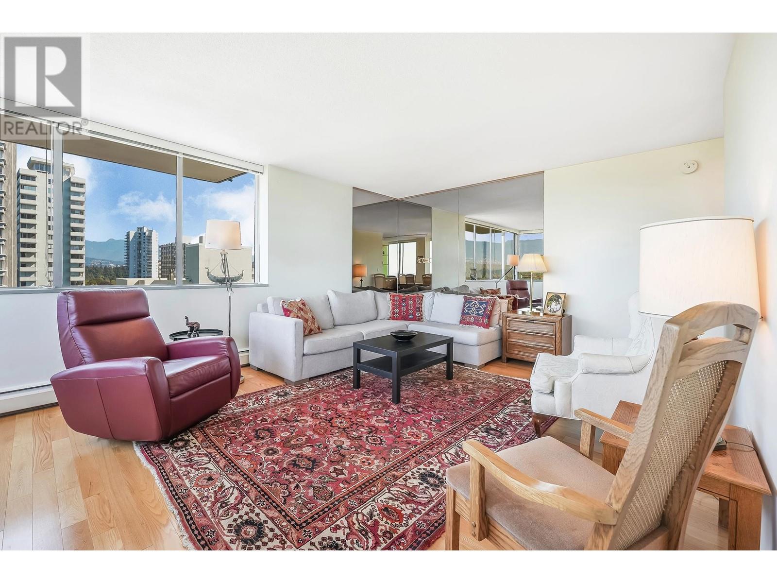 Listing Picture 5 of 35 : 1605 2055 PENDRELL STREET, Vancouver / 溫哥華 - 魯藝地產 Yvonne Lu Group - MLS Medallion Club Member