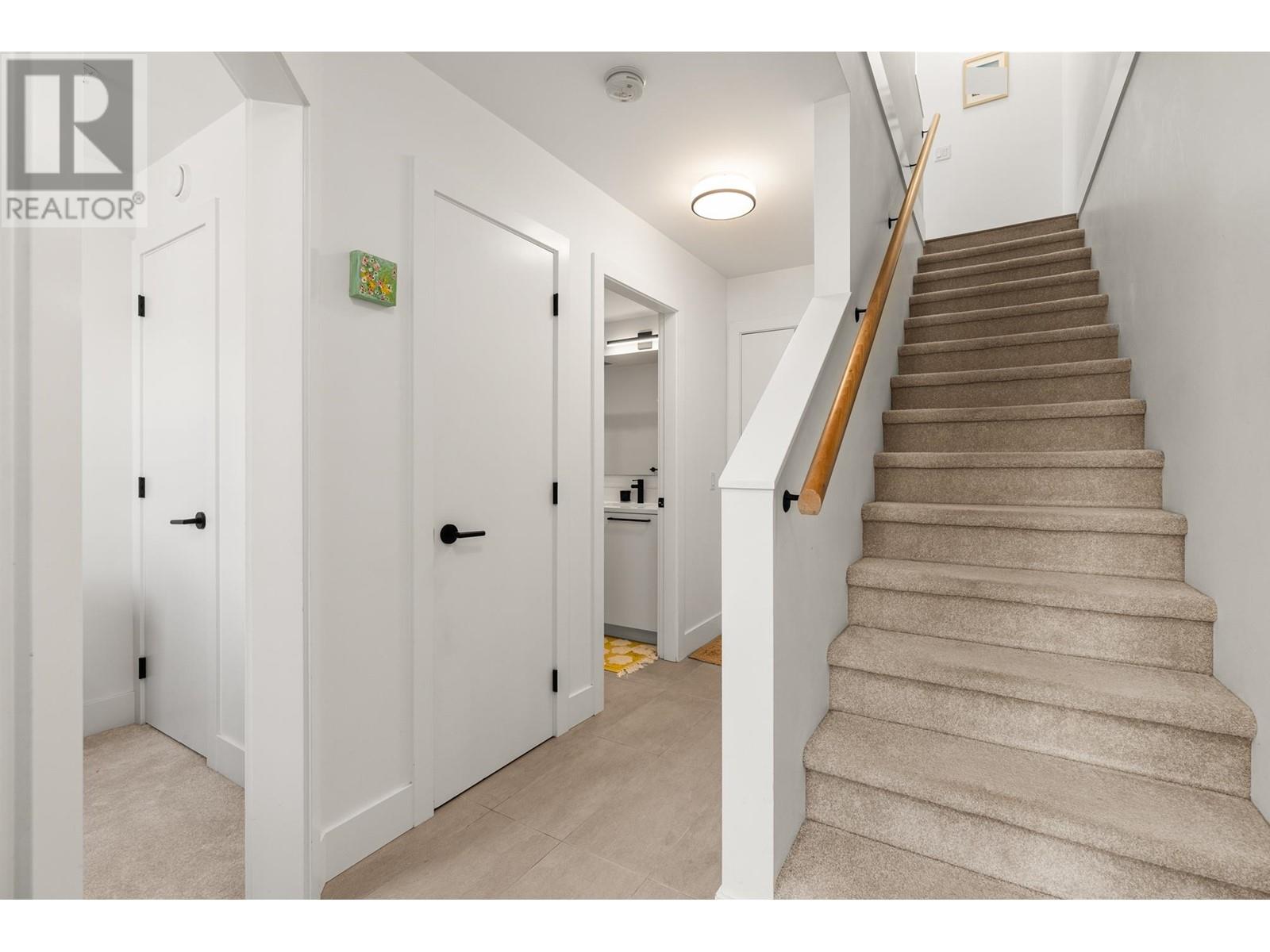 1369 Marinaside Place, Squamish, British Columbia  V8B 1A8 - Photo 11 - R2948302